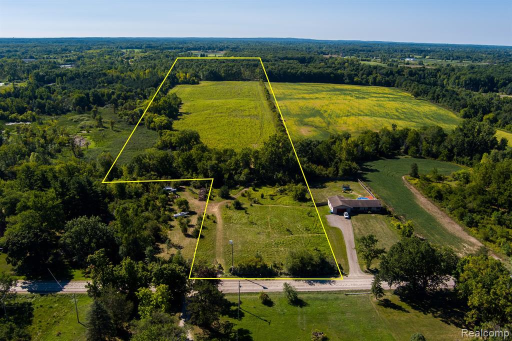 1455 West Cook Road Grand Blanc, MI 48439 - Photo 8 of 14