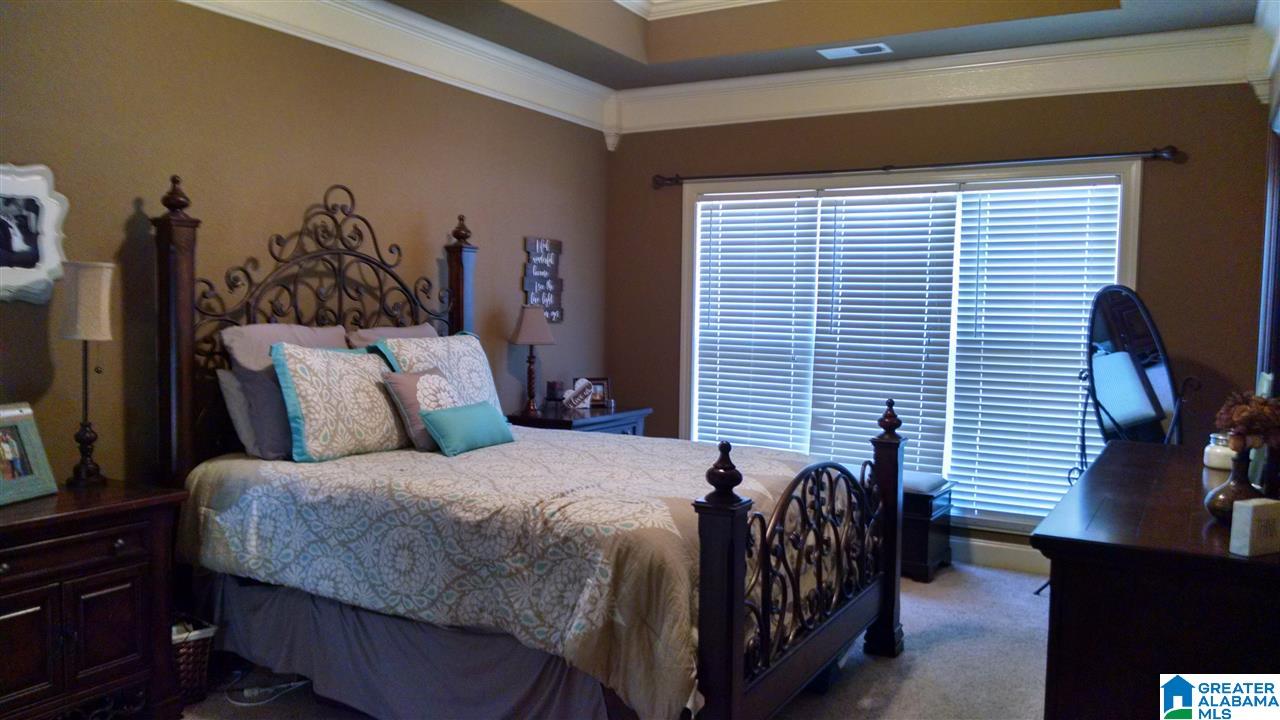 230 Strathaven Lane Pelham, AL 35124 - Photo 8 of 16
