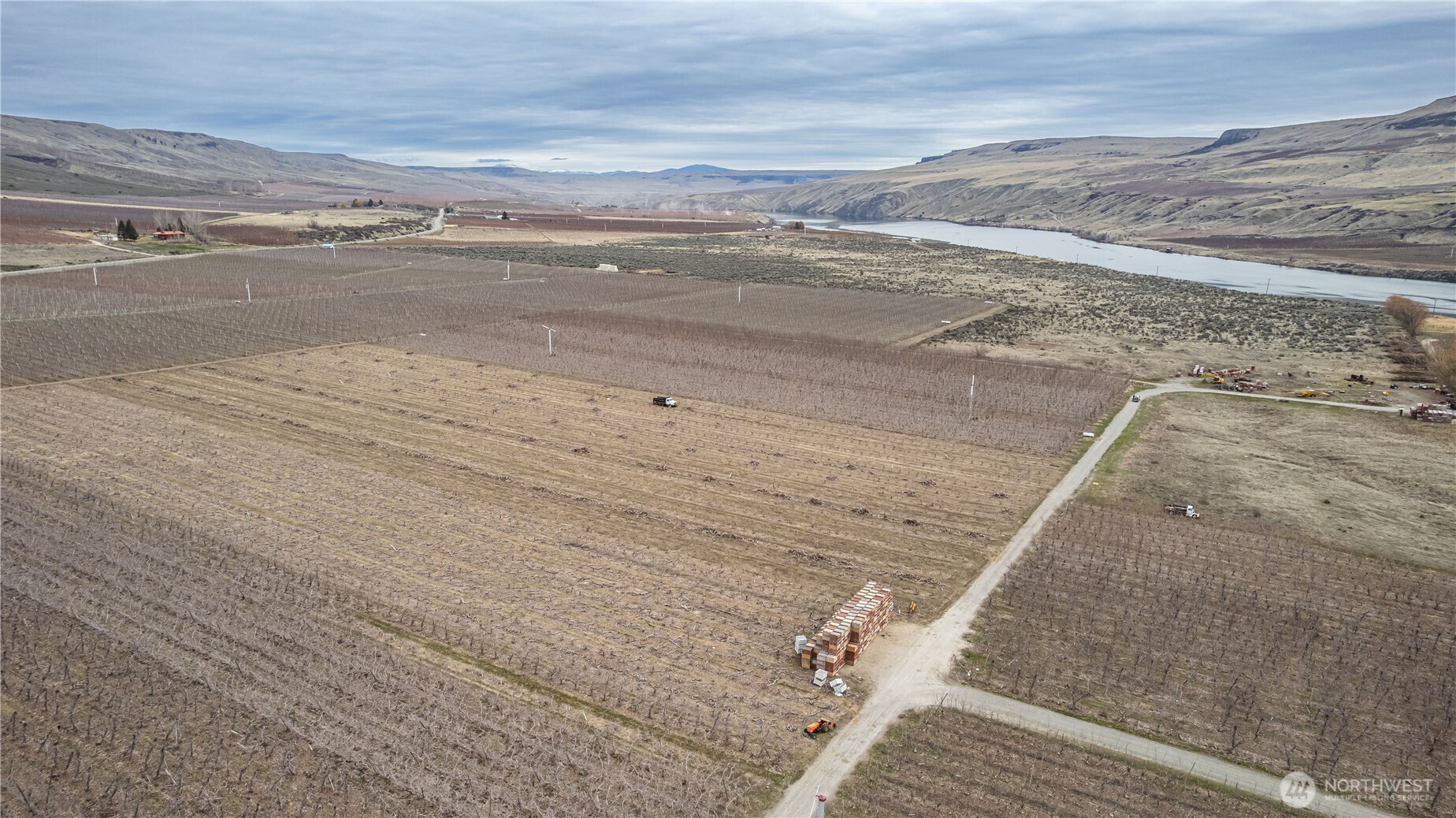 545 Jack Wells Road Bridgeport, WA 98813 - Photo 5 of 20