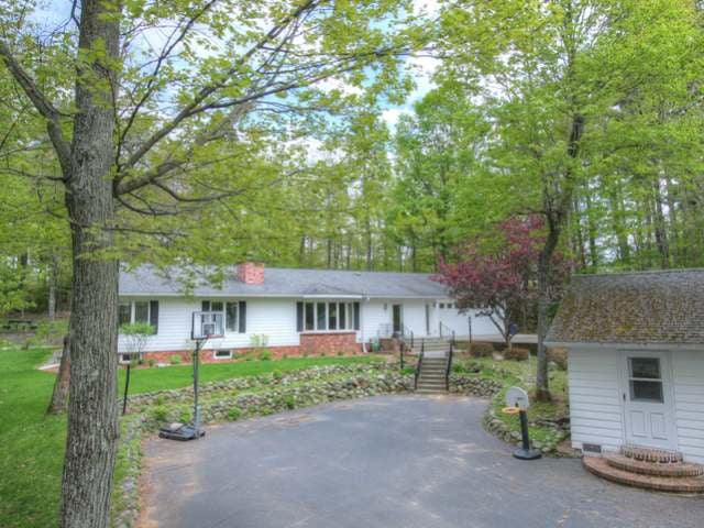 1440 Everett Road Eagle River, WI 54521 - Photo 4 of 27 Gallery Image 4