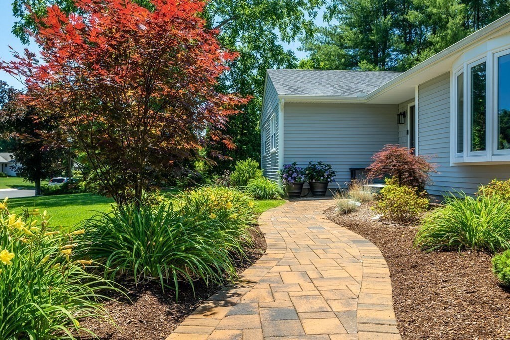 48 Willow Brook Road Longmeadow, MA 01106 - Photo 9 of 42 Gallery Image 9