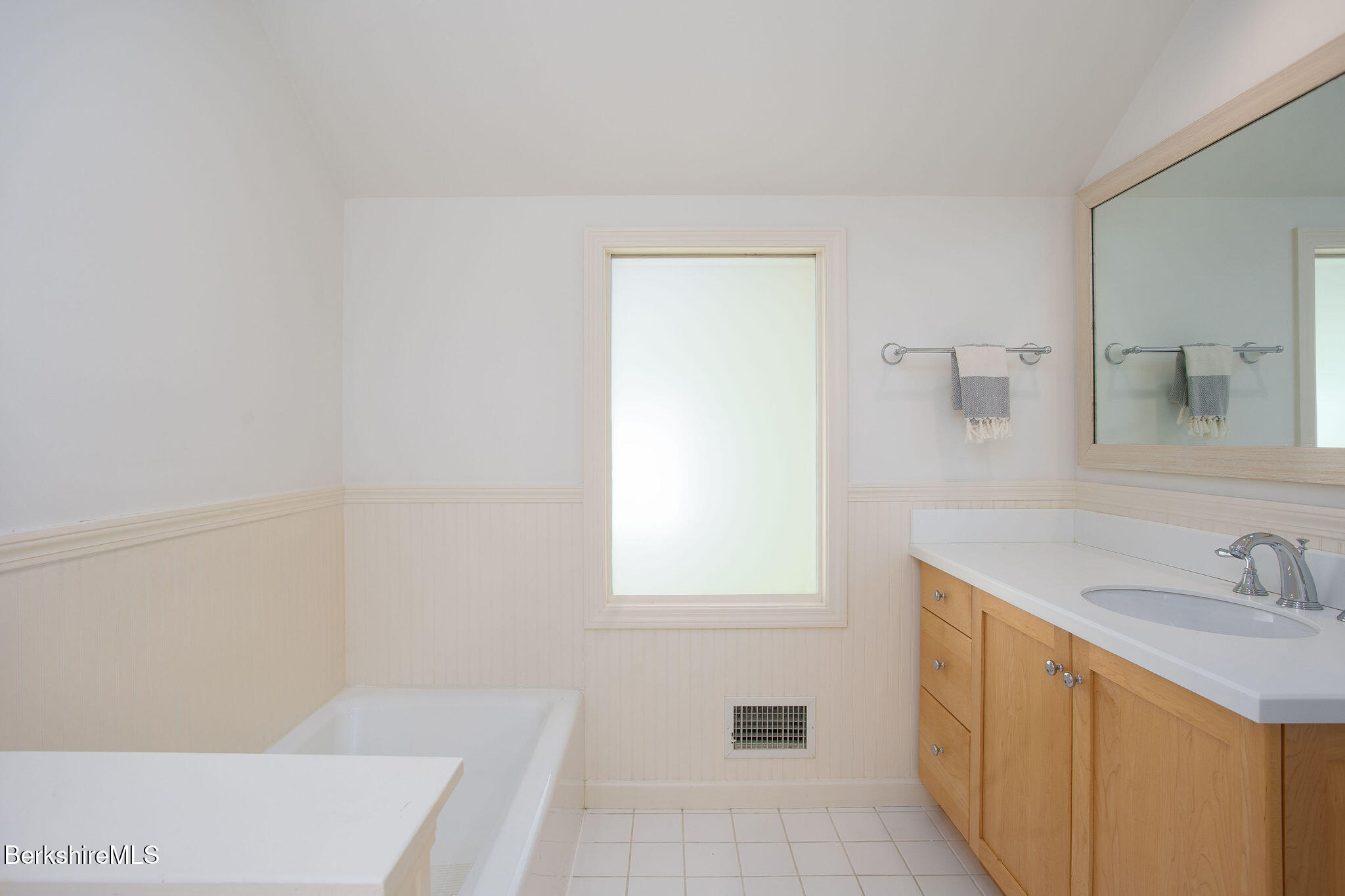 109 Under Mountain Road Lenox, MA 01240 - Photo 39 of 53 0049