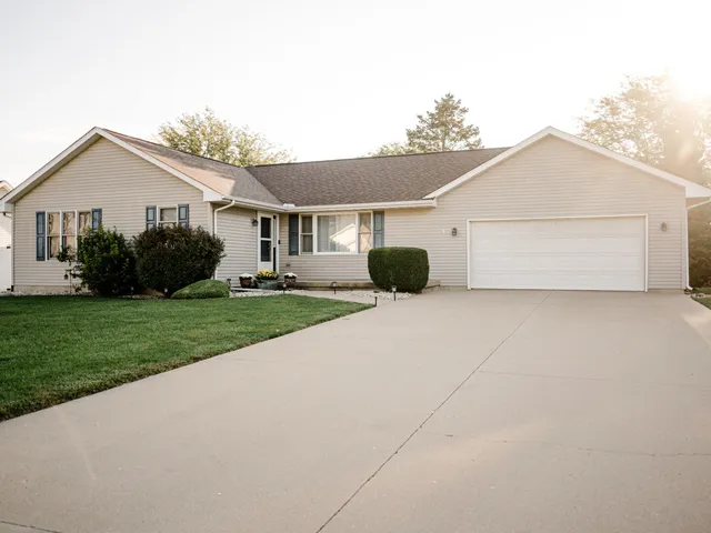 $339,000 | 3125 Carrie Street, Peru, IL 61354