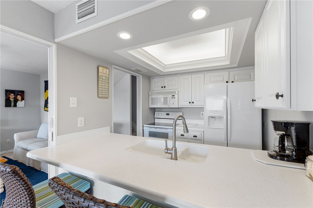 1039 Beach Road, Unit 104 Sanibel, FL 33957 - Photo 8 of 50