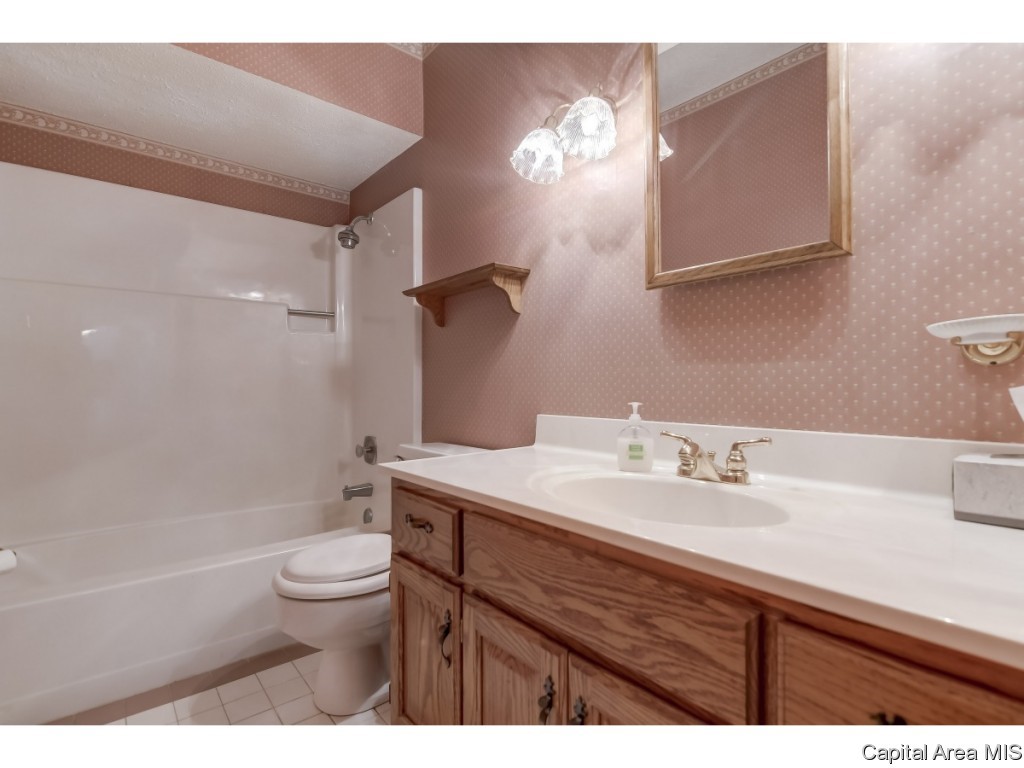 66 Crusaders Road Springfield, IL 62704 - Photo 18 of 19