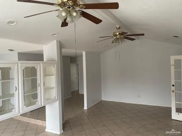 $1,700 | 2432 West Iris Avenue, McAllen, TX 78501