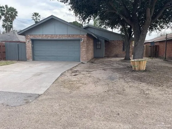 $1,700 | 2432 West Iris Avenue, McAllen, TX 78501