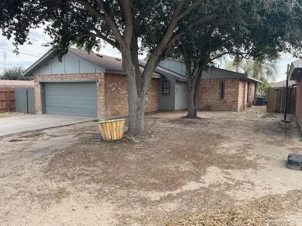 $1,700 | 2432 West Iris Avenue, McAllen, TX 78501