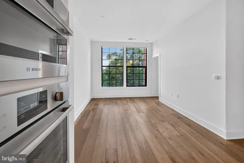 $689,900 | 1312 King Street, Unit 302, Alexandria, VA 22314