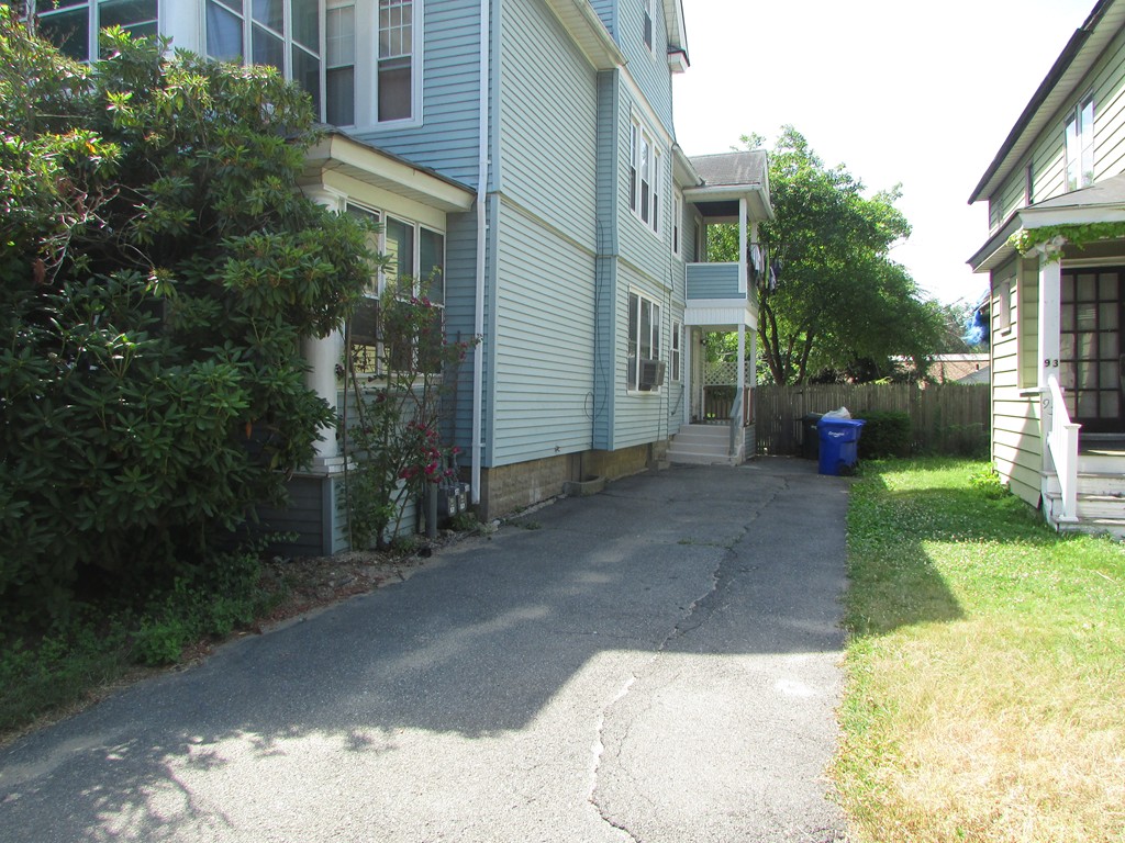 97-99 Noel Street Springfield, MA 01108 - Photo 3 of 12 Gallery Image 3