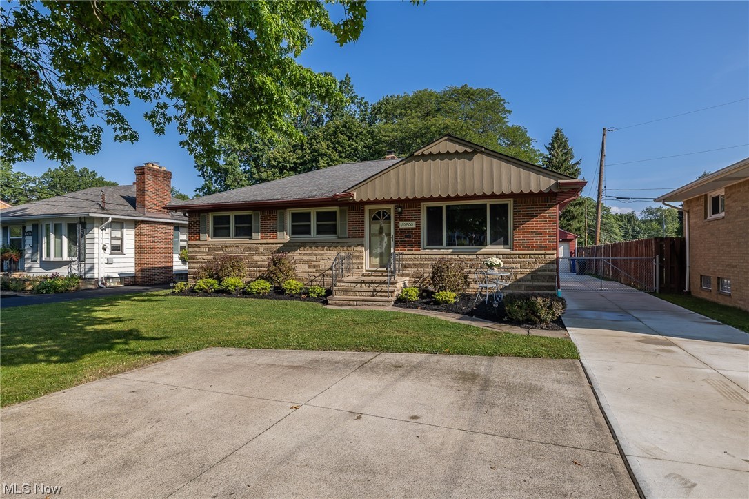 10200 Biddulph Road Cleveland, OH 44144 - Photo 2 of 34 Gallery Image 2