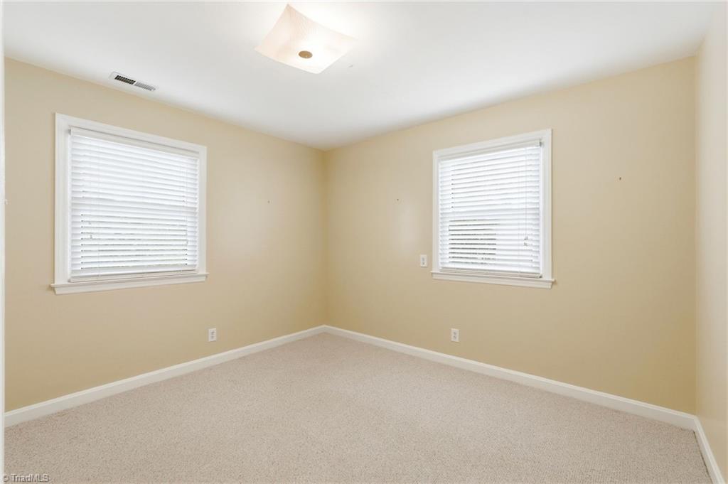 112 Queensbury Road Winston-Salem, NC 27104 - Photo 26 of 42