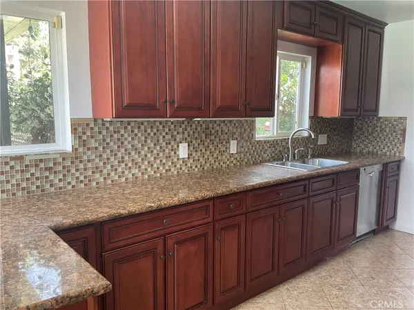 $750,000 | 10019 Rosecrans Avenue, Bellflower, CA 90706