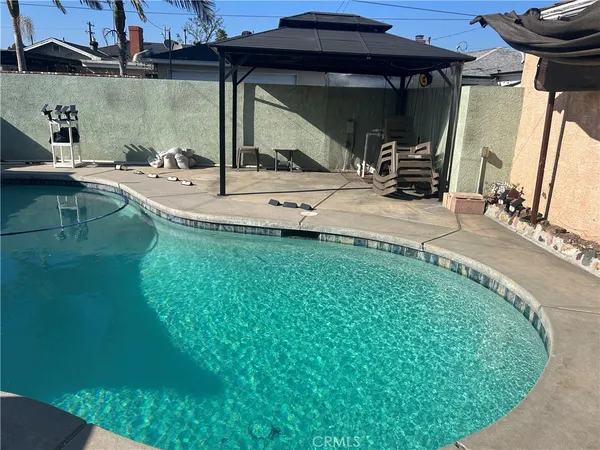 $750,000 | 10019 Rosecrans Avenue, Bellflower, CA 90706