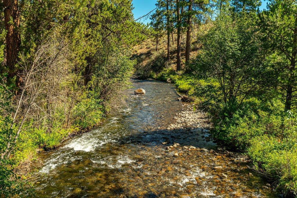 10 Skyline Ranch Road Bend, OR 97703 - Photo 17 of 22 RileyVisuals-50
