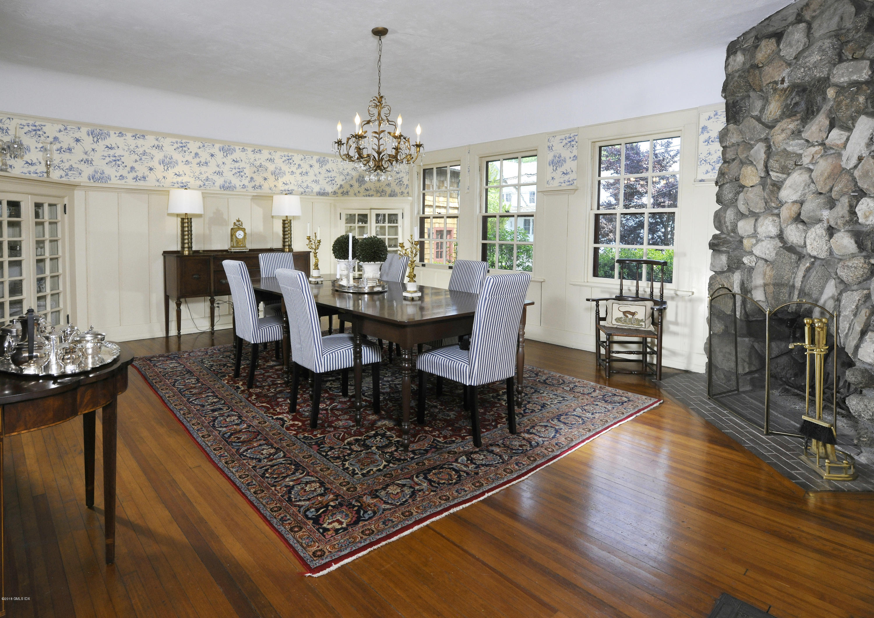 5 Ledge Road Old Greenwich, CT 06870 - Photo 9 of 34 DngRm2