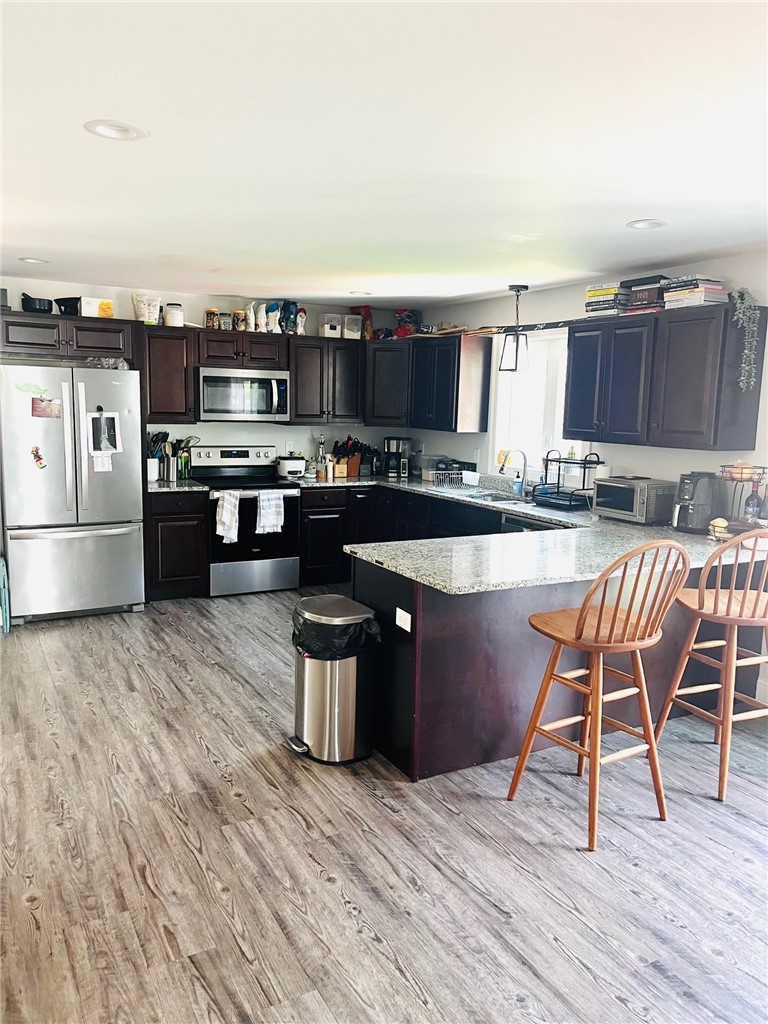 215 Metacom Avenue Bristol, RI 02809 - Photo 2 of 8