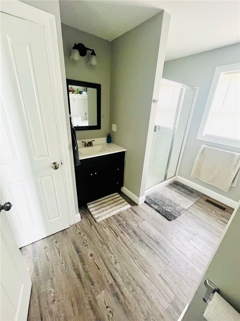 215 Metacom Avenue Bristol, RI 02809 - Photo 5 of 8