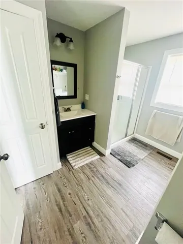 $4,000 | 215 Metacom Avenue, Bristol, RI 02809