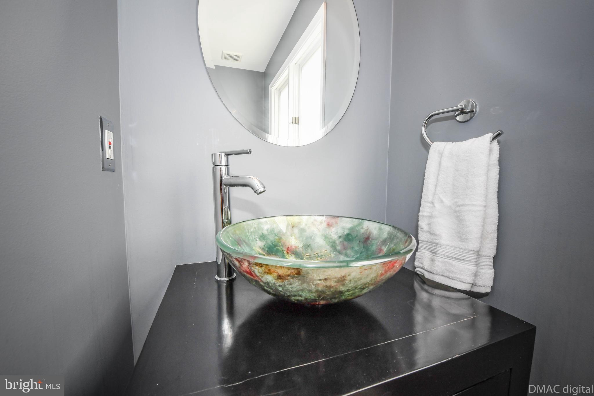 6951 Meadowlake Road New Market, MD 21774 - Photo 19 of 54 Gorgeous powder room.