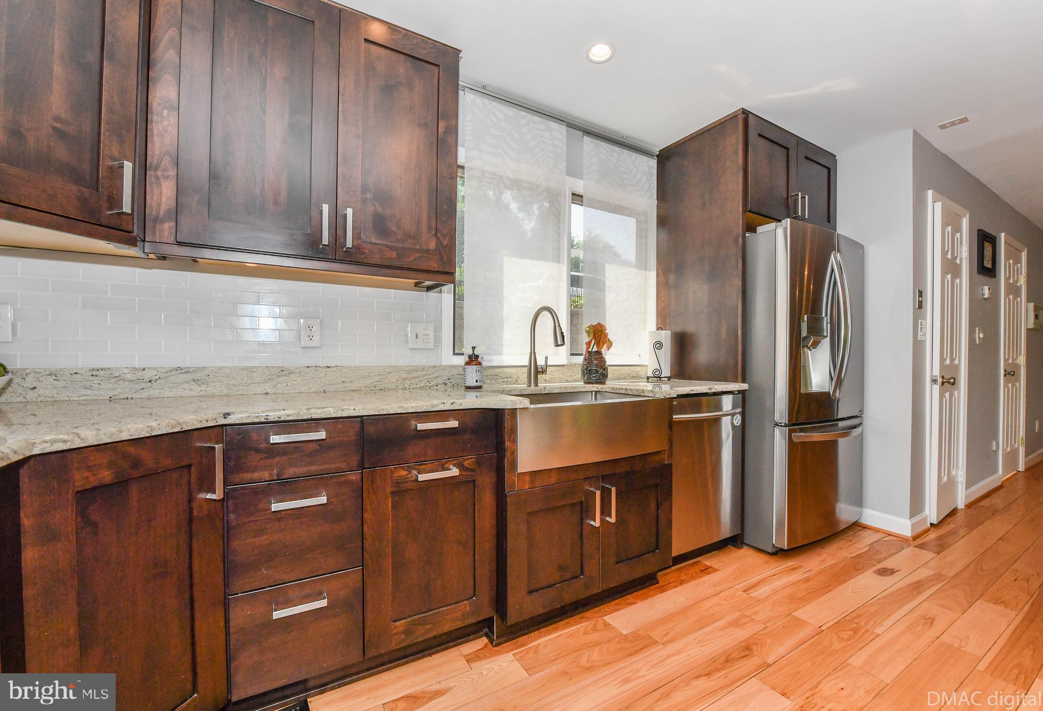 6951 Meadowlake Road New Market, MD 21774 - Photo 6 of 54 Gorgeous cabinets.