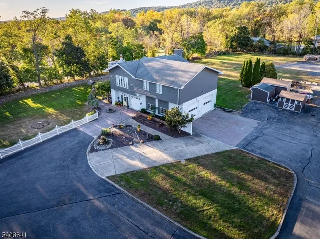 $649,900 | 811 Highway 57, Stewartsville, NJ 08886