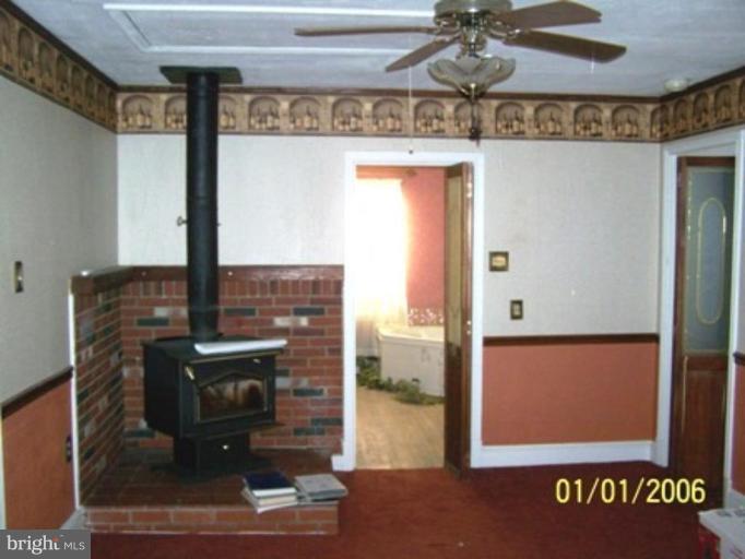 3425 Crane Road Port Republic, MD 20676 - Photo 2 of 6 Living Room