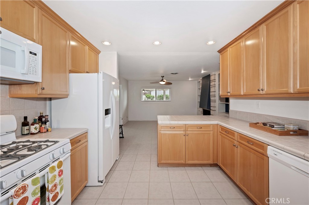 1027 Fletcher Avenue Redlands, CA 92373 - Photo 11 of 45