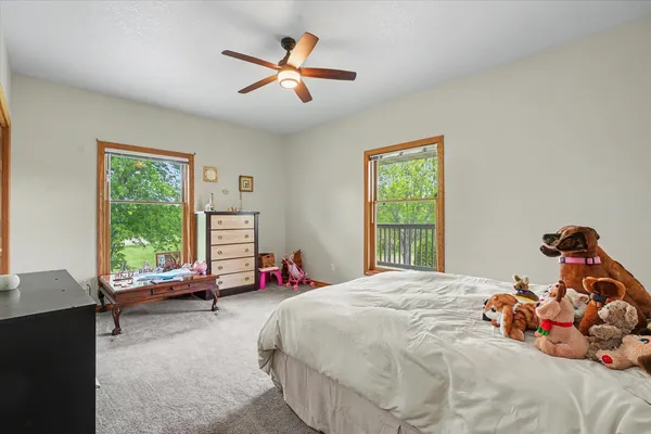 $523,000 | 724 East Hilvety Road, Moweaqua, IL 62550