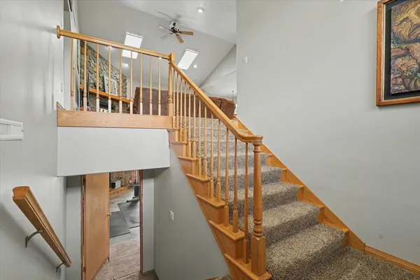$523,000 | 724 East Hilvety Road, Moweaqua, IL 62550