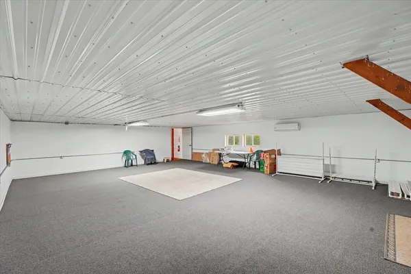 $523,000 | 724 East Hilvety Road, Moweaqua, IL 62550