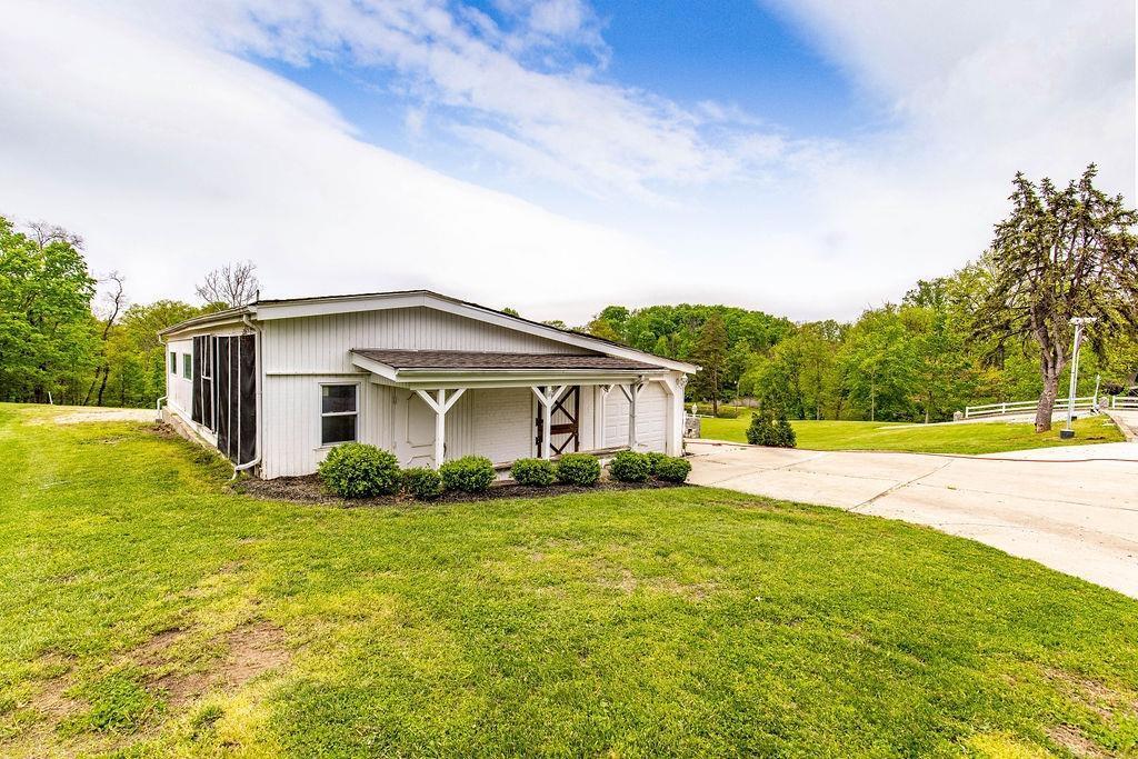 8951 Livingston Road Cincinnati, OH 45251 - Photo 7 of 43 Gallery Image 7