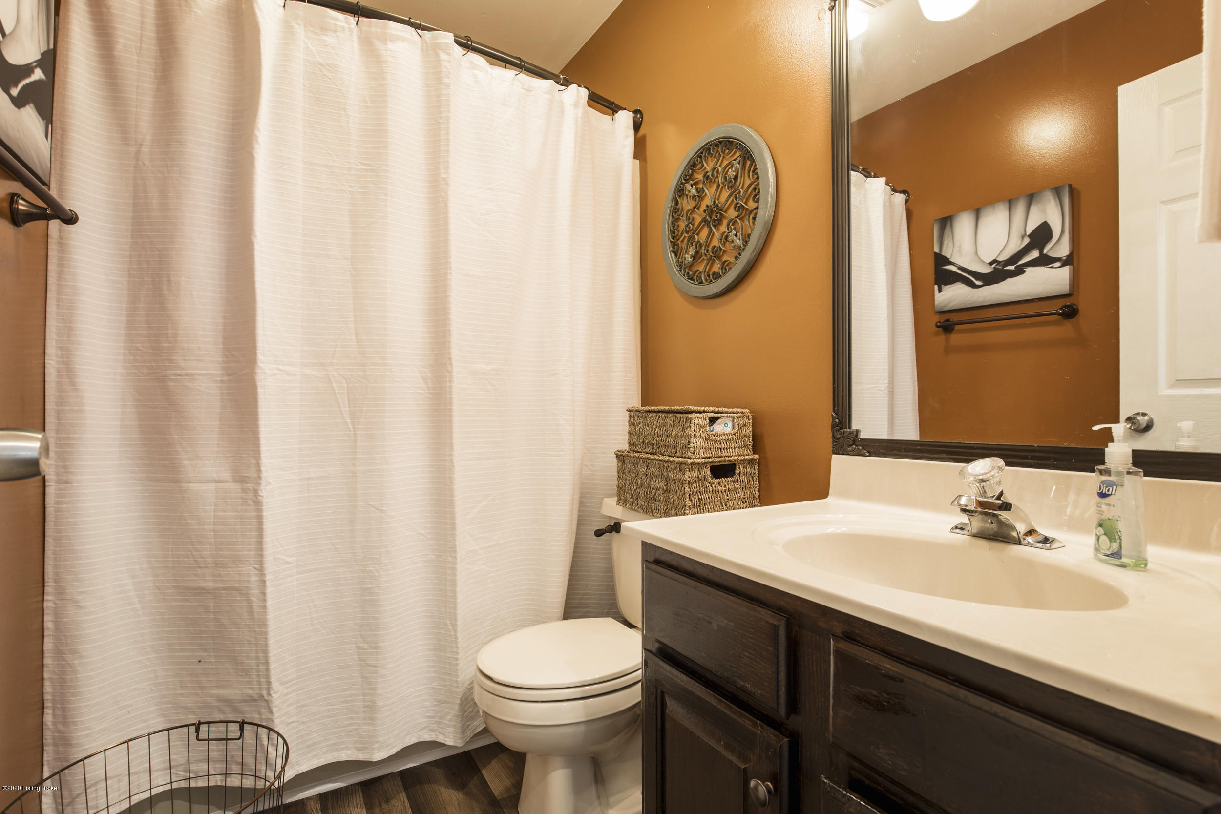 3701 Briar Ridge Road La Grange, KY 40031 - Photo 21 of 36 21-hall full bath