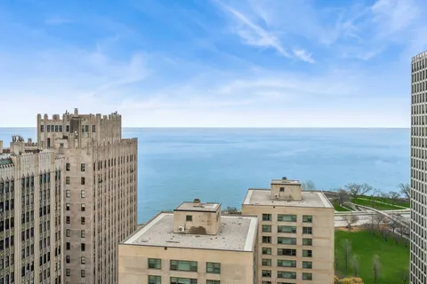 $259,500 | 5000 South East End Avenue, Unit 24B, Chicago, IL 60615