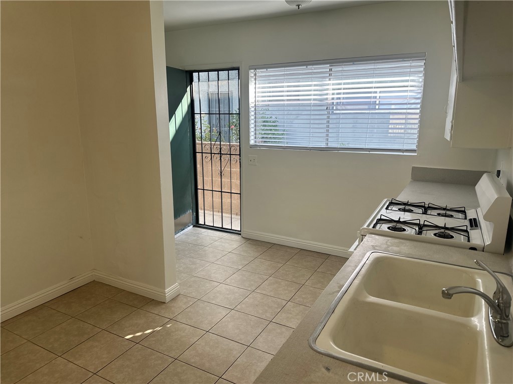 5147 Canoga Street Montclair, CA 91763 - Photo 5 of 15