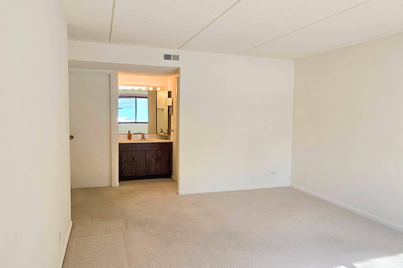 650 Whitney Court, Unit 108 Gurnee, IL 60031 - Photo 17 of 22