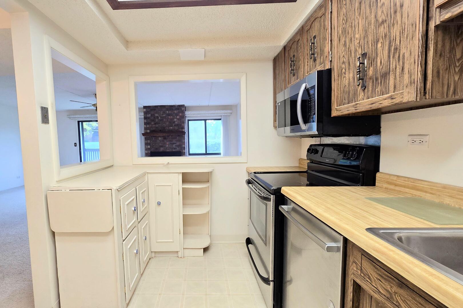 650 Whitney Court, Unit 108 Gurnee, IL 60031 - Photo 10 of 22