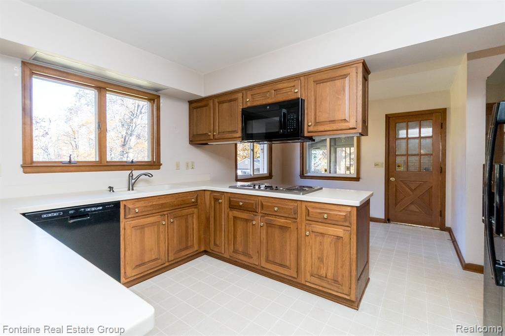 50250 Hanford Road Canton, MI 48187 - Photo 23 of 71 Gallery Image 23