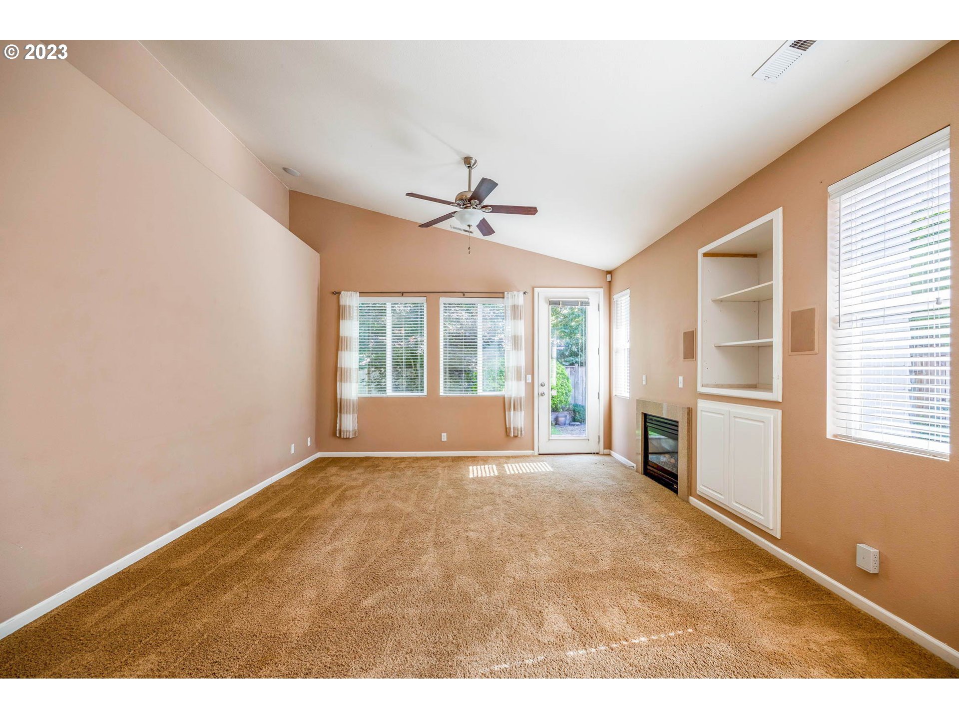 5408 Jeffrey Way Eugene, OR 97402 - Photo 13 of 37 a view of an empty room with a window