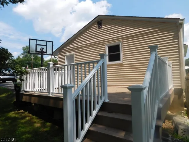 $439,000 | 584 County Road 614, Asbury, NJ 08802