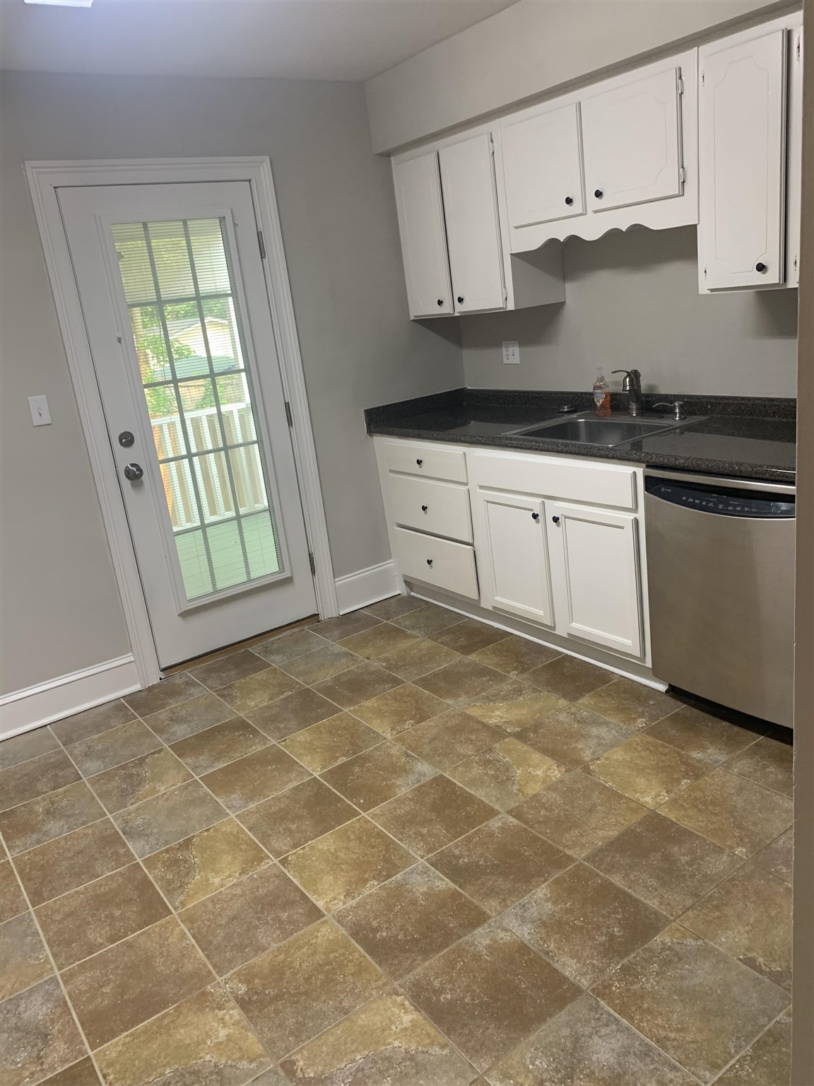 54 Hidden Springs Road Spartanburg, SC 29302 - Photo 8 of 28 Gallery Image 8