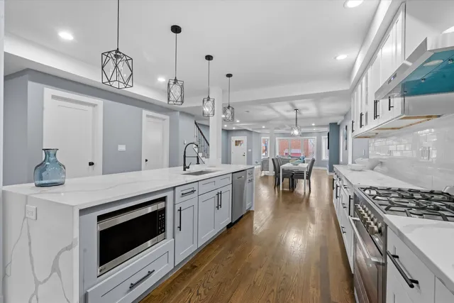 $649,900 | 1531 Wenonah Avenue, Berwyn, IL 60402