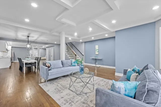 $649,900 | 1531 Wenonah Avenue, Berwyn, IL 60402