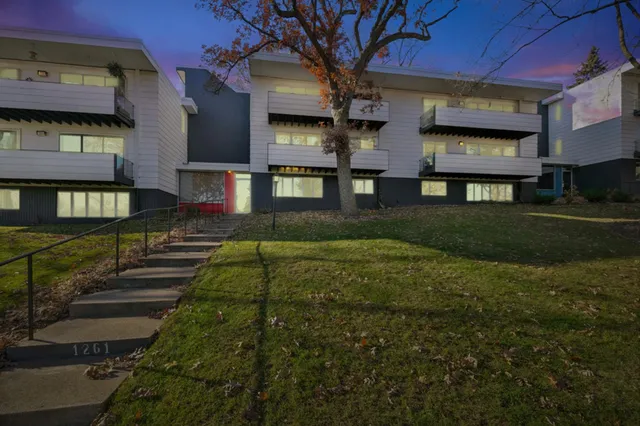 $125,000 | 1261 Cleveland Avenue North, Unit 2A, St. Paul, MN 55108