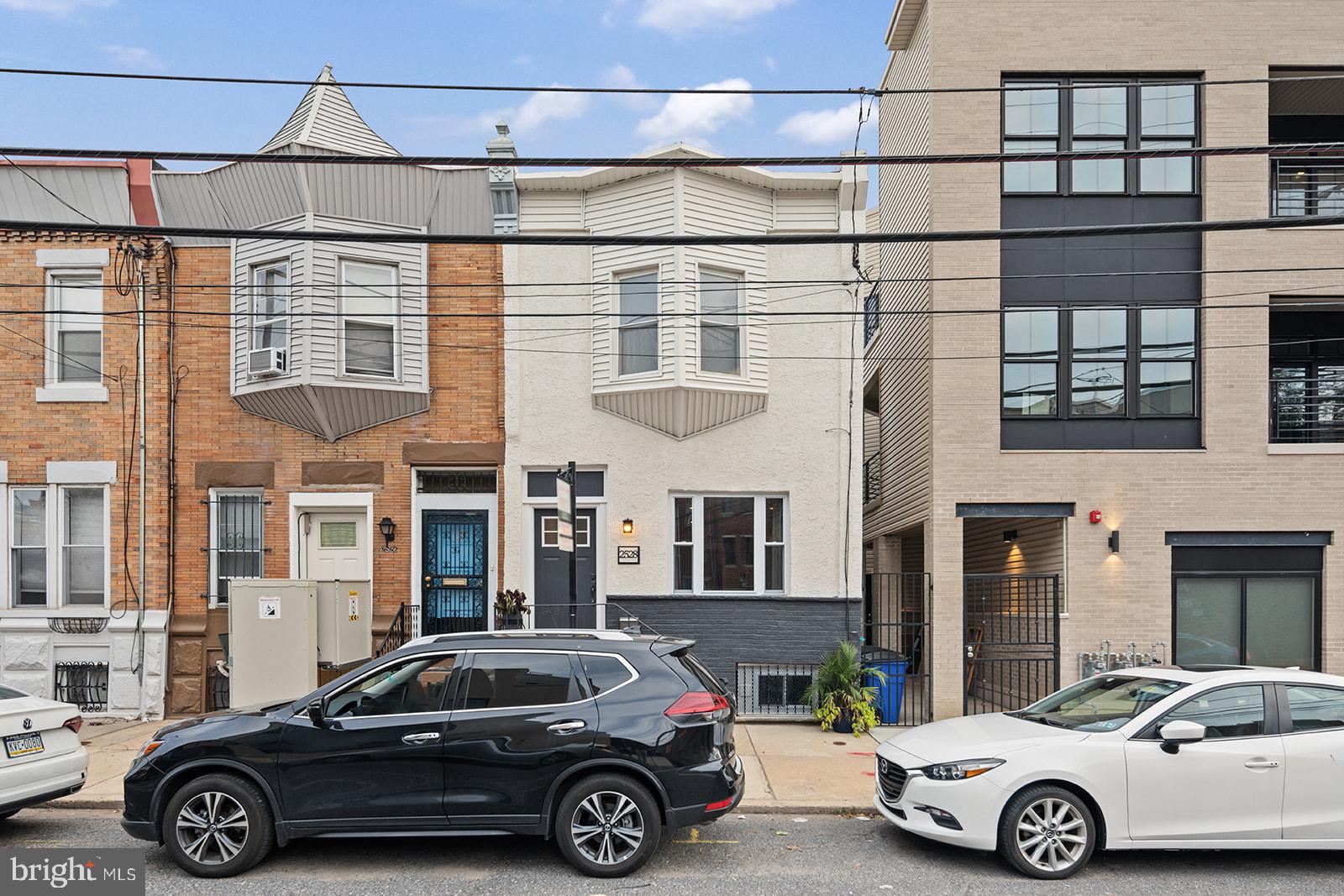 2528 Carpenter Street Philadelphia, PA 19146 - Photo 1 of 35