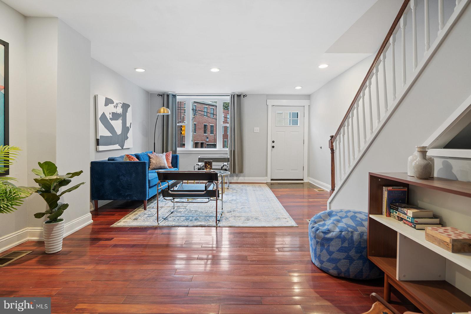 2528 Carpenter Street Philadelphia, PA 19146 - Photo 5 of 35