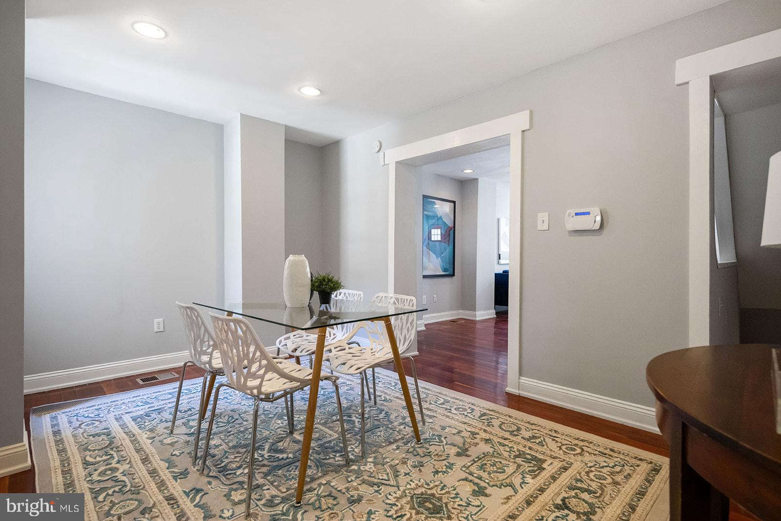 2528 Carpenter Street Philadelphia, PA 19146 - Photo 7 of 35