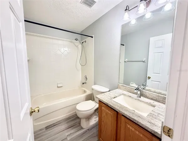 $2,190 | 9604 Charlesberg Drive, Tampa, FL 33635