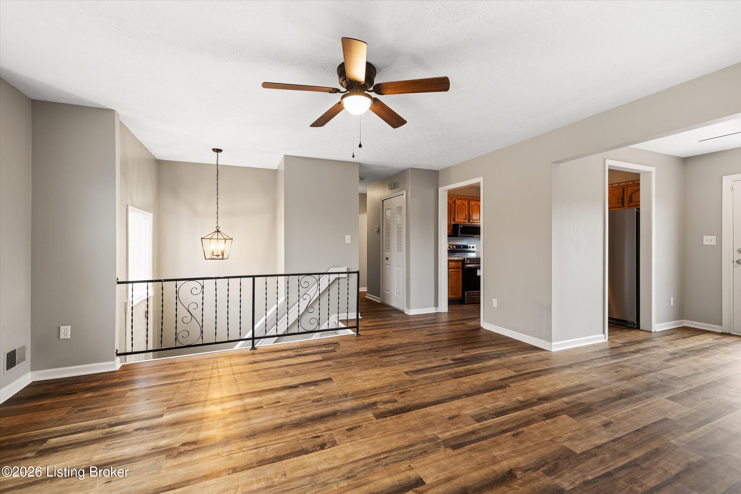 4433 Malcolm Road Louisville, KY 40216 - Photo 6 of 39 02-3U8A3541