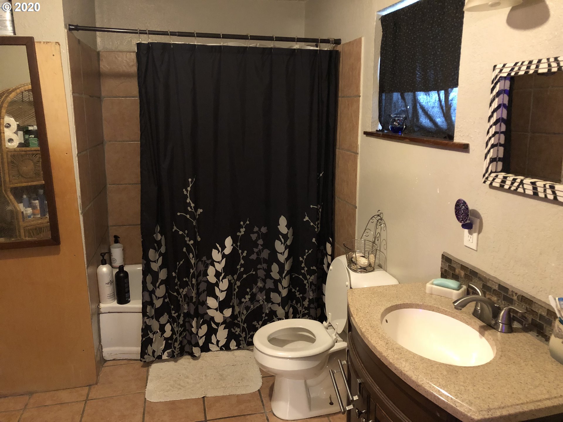 37462 Row River Road Dorena, OR 97434 - Photo 23 of 28 Gallery Image 23